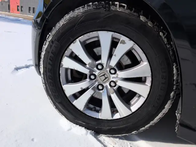 2015 Honda Odyssey SE | Back Up Cam | Remote Start | No Accident - Photo 17