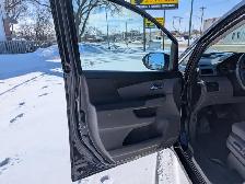 2015 Honda Odyssey SE | Back Up Cam | Remote Start | No Accident - Photo 35