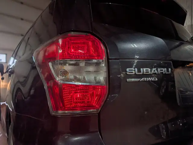 2015 Subaru Forester 2.5i AWD | HTD Seats | Pano Roof | Cruise C - Photo 13