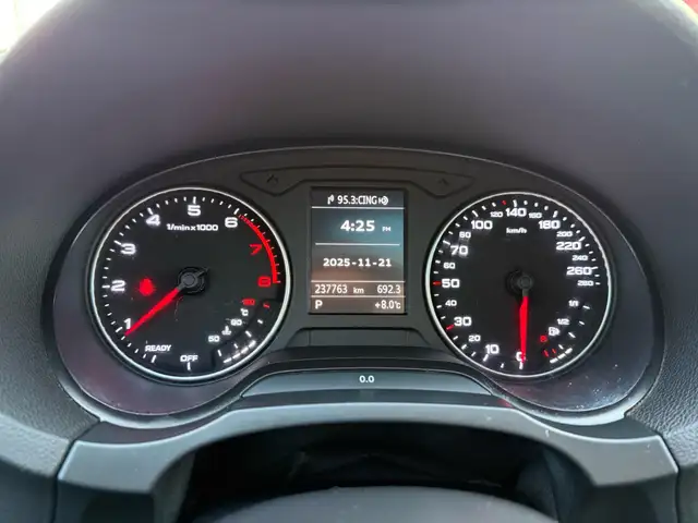 2016 Audi A3 4dr Sdn quattro 2.0T Komfort - Photo 18