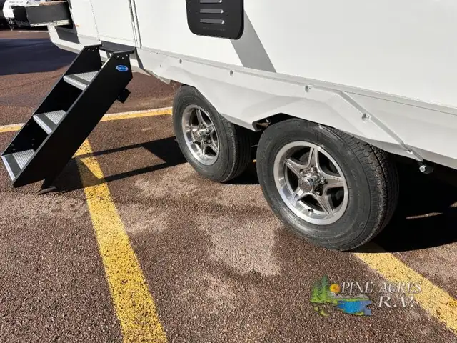 2026 Heartland North Trail 250CK 30 foot Luxury Rear Bath - Photo 9