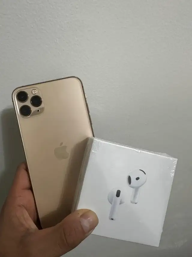 iPhone 12 PRO MAX 256GB AIRPODS/FAST CHARGER/DELIVERY