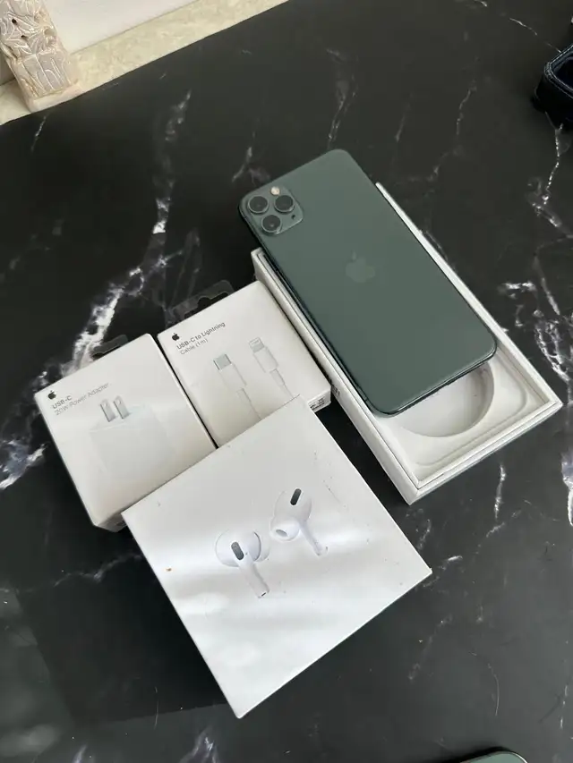 iPhone 11 Pro Max 128GB Airpods/Charger Set/Delivery