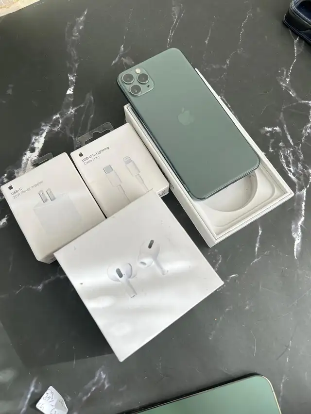 iPhone 11 Pro Max 128GB Airpods/Charger Set/Delivery - Photo 8