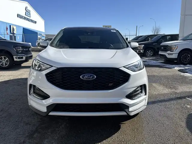 2023 Ford Edge ST - Photo 3