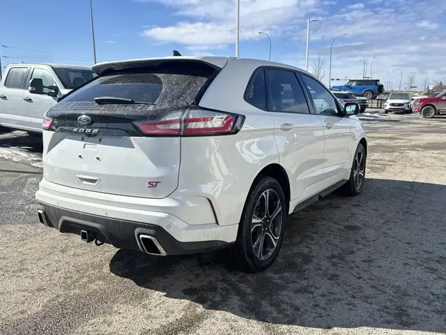 2023 Ford Edge ST - Photo 5