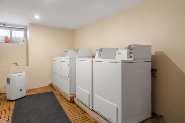 Beautiful renovated unit in Downtown Ottawa! - Photo 20