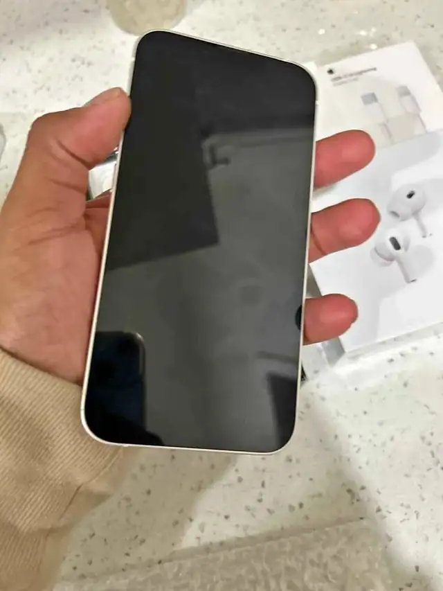 iPhone 13 256gb White Airpods/Adapter/Delivery - Photo 5