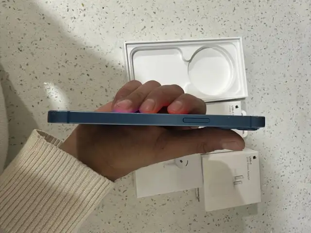 iPhone 13 128gb Airpods/Fast Charger/Delivery - Photo 5