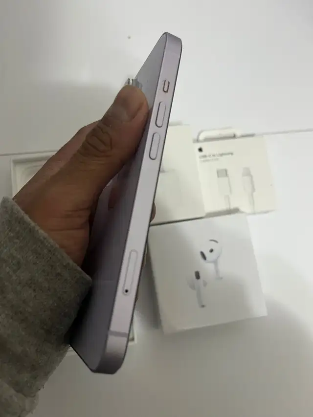 iPhone 14 PLUS 128gb Airpods/Fast Charger/Delivery - Photo 2