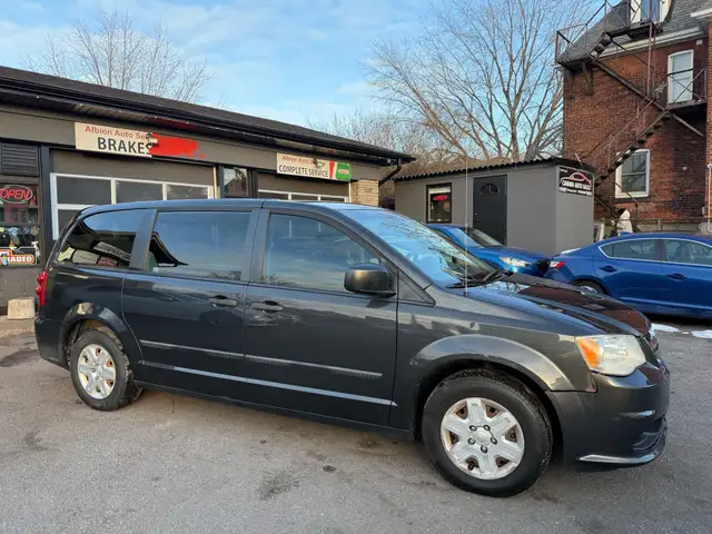 2012 Dodge Grand Caravan 4dr Wgn SE - Photo 5