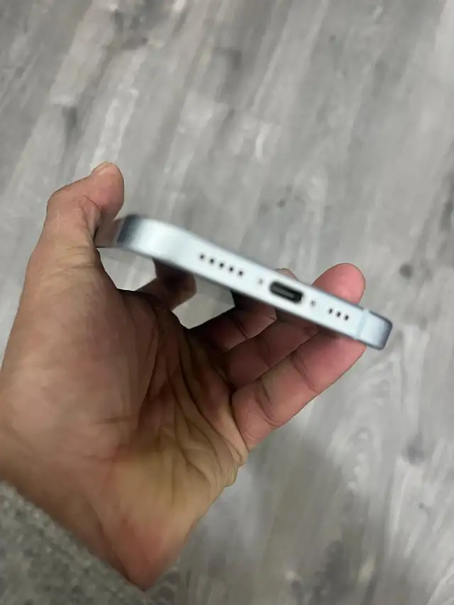 iPhone 15 128gb Airpods Package/Delivery - Photo 2