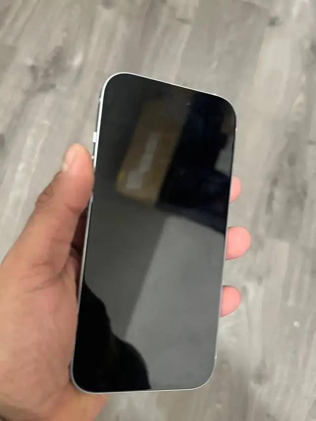 iPhone 15 128gb Airpods Package/Delivery - Photo 3