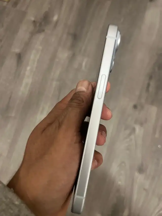 iPhone 15 128gb Airpods Package/Delivery - Photo 4