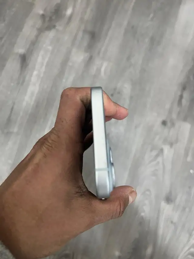 iPhone 15 128gb Airpods Package/Delivery - Photo 5