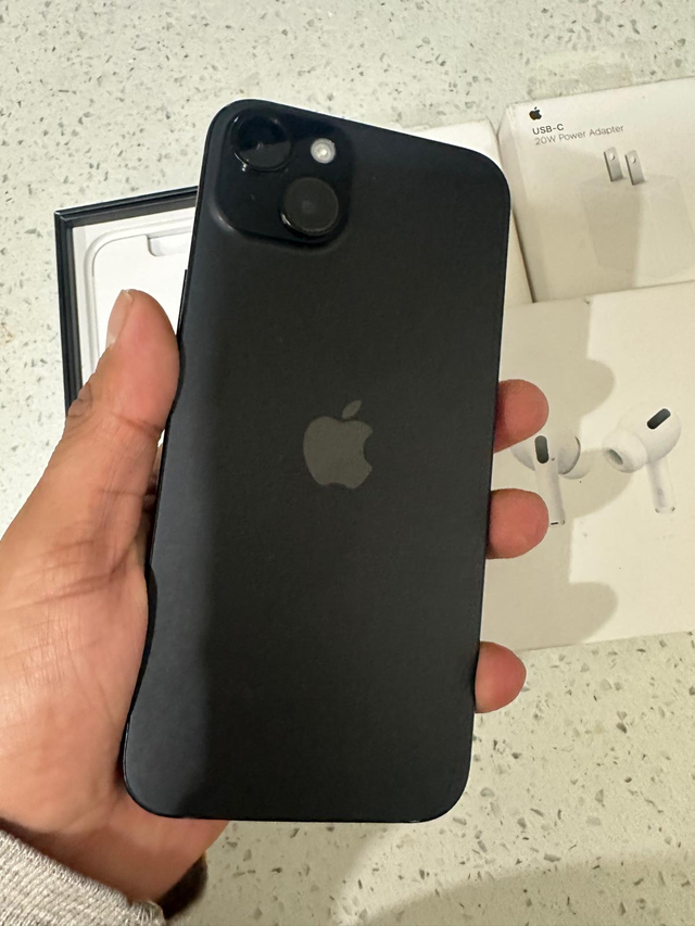 iPhone 15 Plus 128GB Unlocked AirPods/Fast Charger/Delivery - Photo 2