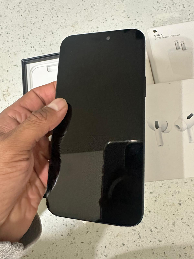 iPhone 15 Plus 128GB Unlocked AirPods/Fast Charger/Delivery - Photo 3