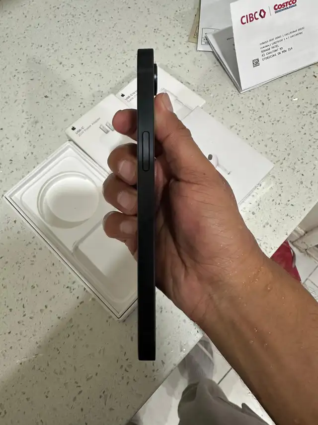 iPhone 16e 128gb Airpods/Fast Charger/Delivery - Photo 8