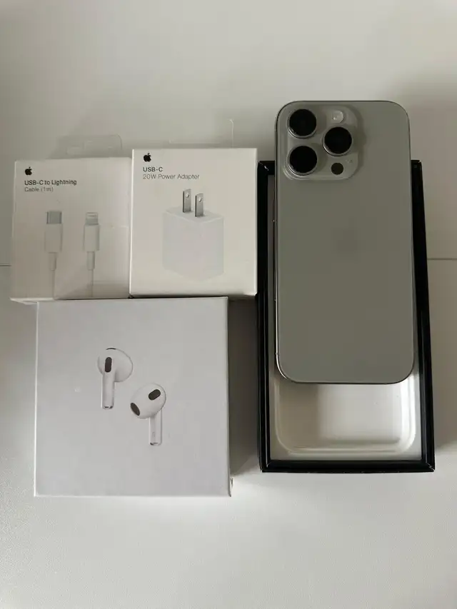 iPhone 16 Pro 128gb 92% battery Airpods/Fast Charger/Delivery