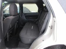 2010 Ford Escape XLT - Photo 12