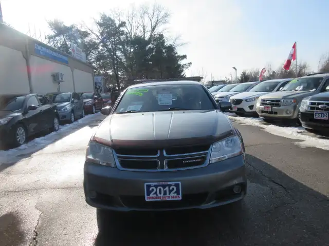2012 Dodge Avenger SXT - Photo 2