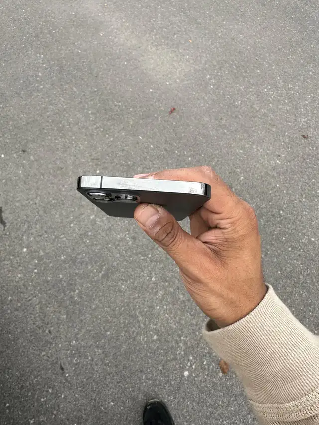 iPhone 12 pro max – 128GB   AirPods Pkg/Delivery Available - Photo 3