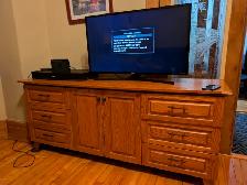 Meuble en chêne massif fabriqué par ébéniste – très solide (72')