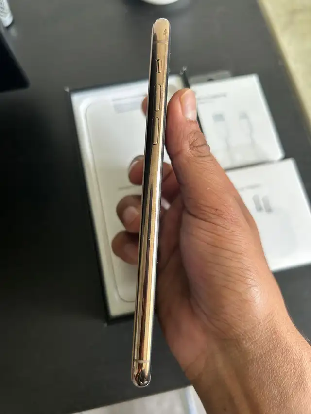 iPhone 11 Pro Max 128GB Airpods/Charger Set/Delivery - Photo 4