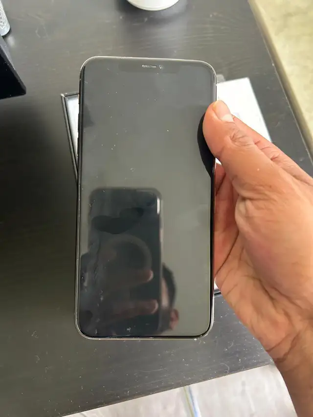 iPhone 11 Pro Max 128GB Airpods/Charger Set/Delivery - Photo 5