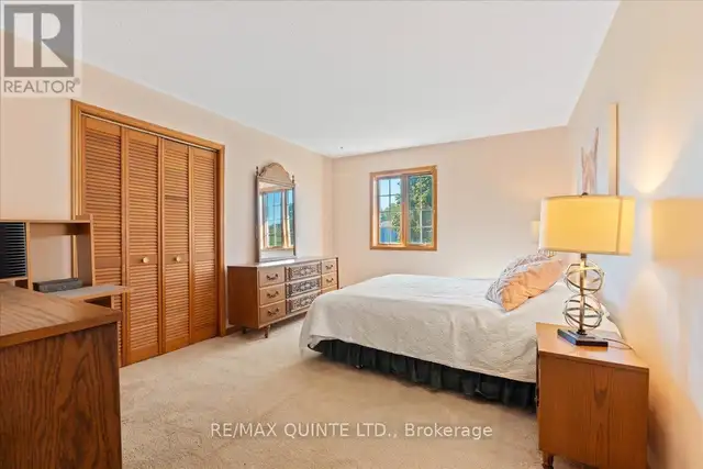 Large Country Home with (1800 Sq. ft. Workshop) - Photo 5