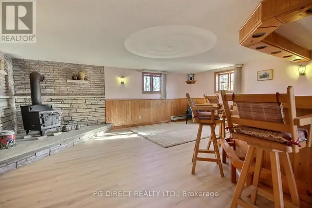 Large Country Home with (1800 Sq. ft. Workshop) - Photo 9