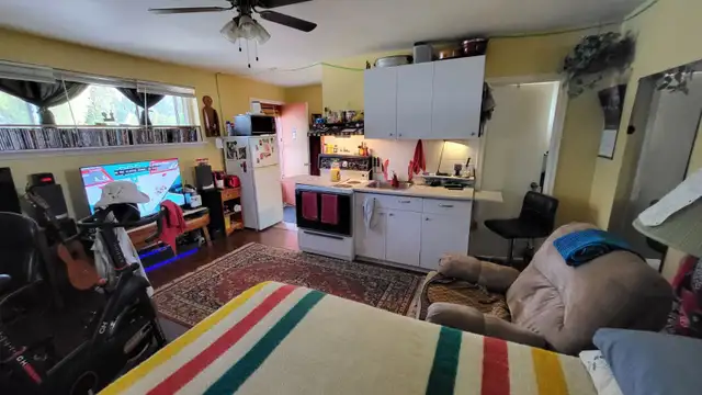 Bachelor Apartment Available FOR RENT between Lambeth Delaware! - Photo 2