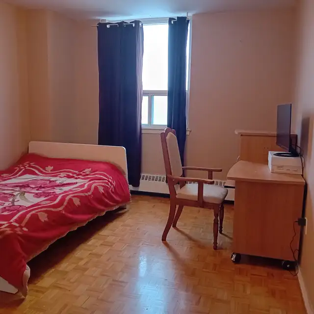 Clean and Quiet Room Near Seneca College_ move in anytime