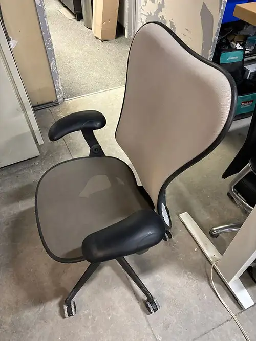 Herman Miller Mirra Chair! - Photo 2