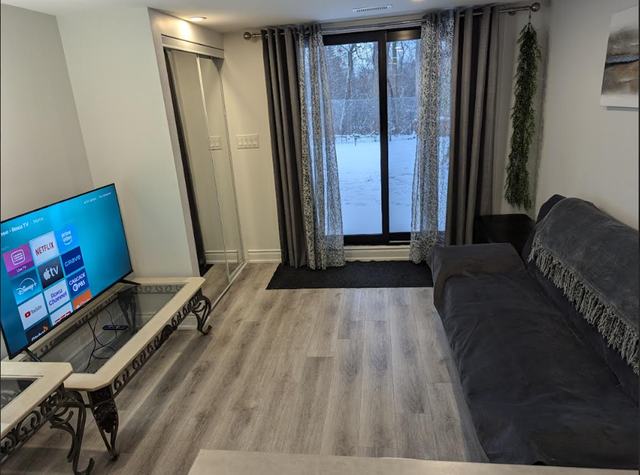 Private Furnished 1BR – Separate Entrance – Near York University - Photo 7