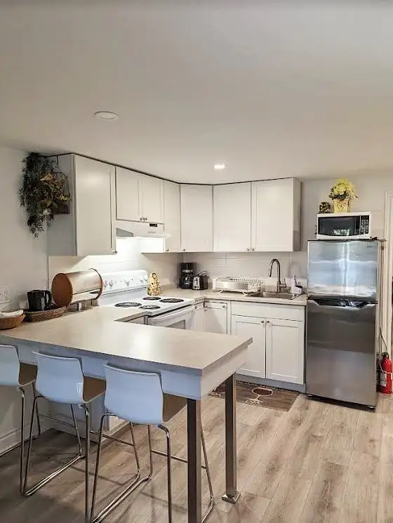 Private Furnished 1BR – Separate Entrance – Near York University - Photo 9