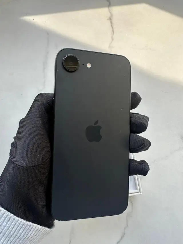 iPhone 16e 128gb   Full Accessories Kit   Fast Delivery! - Photo 4