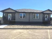 3 BEDROOM, 2 BATHROOM DUPLEX FOR RENT