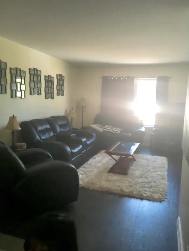 3 BEDROOM, 2 BATHROOM DUPLEX FOR RENT - Photo 3