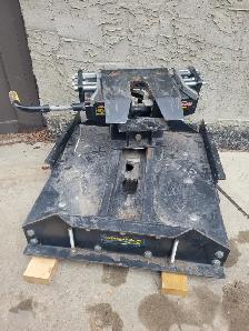 Demco Autoslide 18K 5th wheel hitch - Photo 3