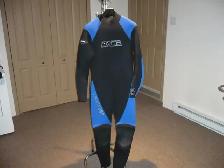 WET SUIT