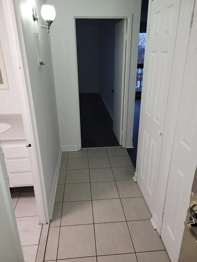 Très Bel Appartement 3 1/2 - à Louer - Boul. Des Sources - DDO