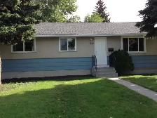 IMMEDIATE POSSESSION – 2 BDRM BASEMENT