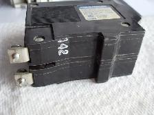 Disjoncteurs/Breakers - Photo 3