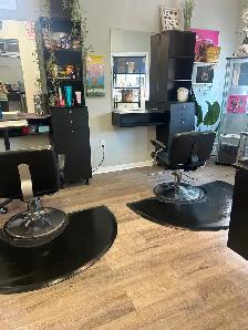 Salon chair rental - Photo 4