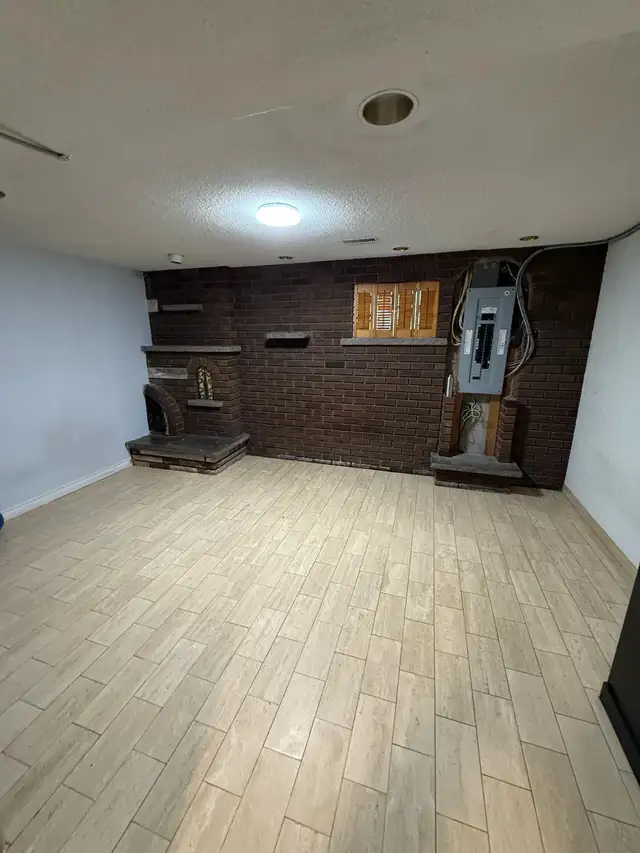 2 bedroom basement for rent is Malton from 1st April. - Photo 2