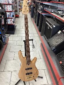 Basse électrique Yamaha