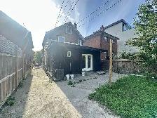 Detached 2 1/2 Storey over 1725 Sq. ft