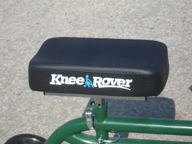 ALMOST BRAND NEW KNEE ROVER MOBILITY SCOOTER WITH CARRIER BASKET - Photo 5