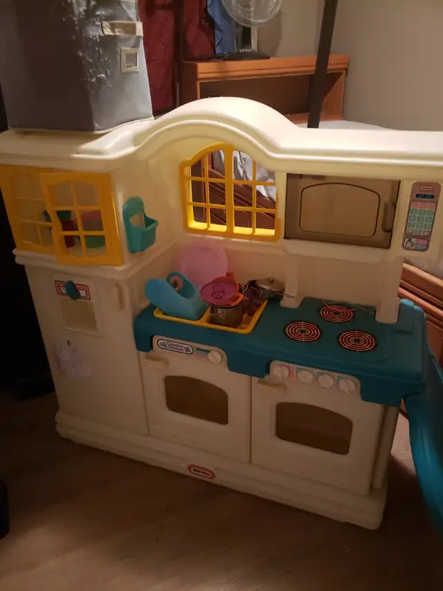 Kids kitchen set